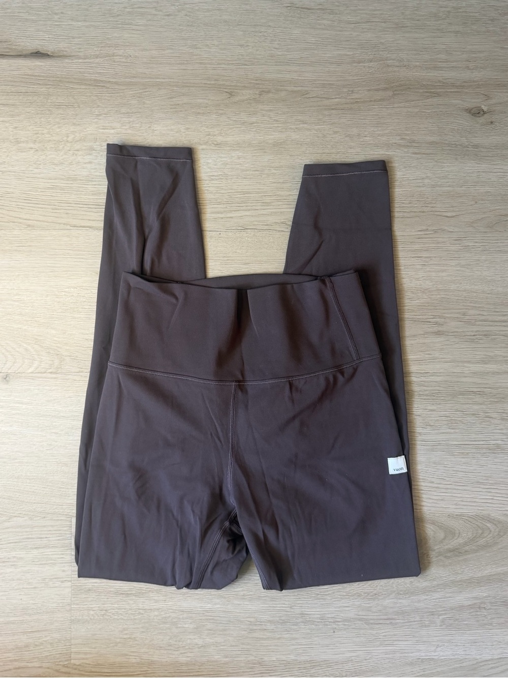 Dark brown vuori all the feels leggings